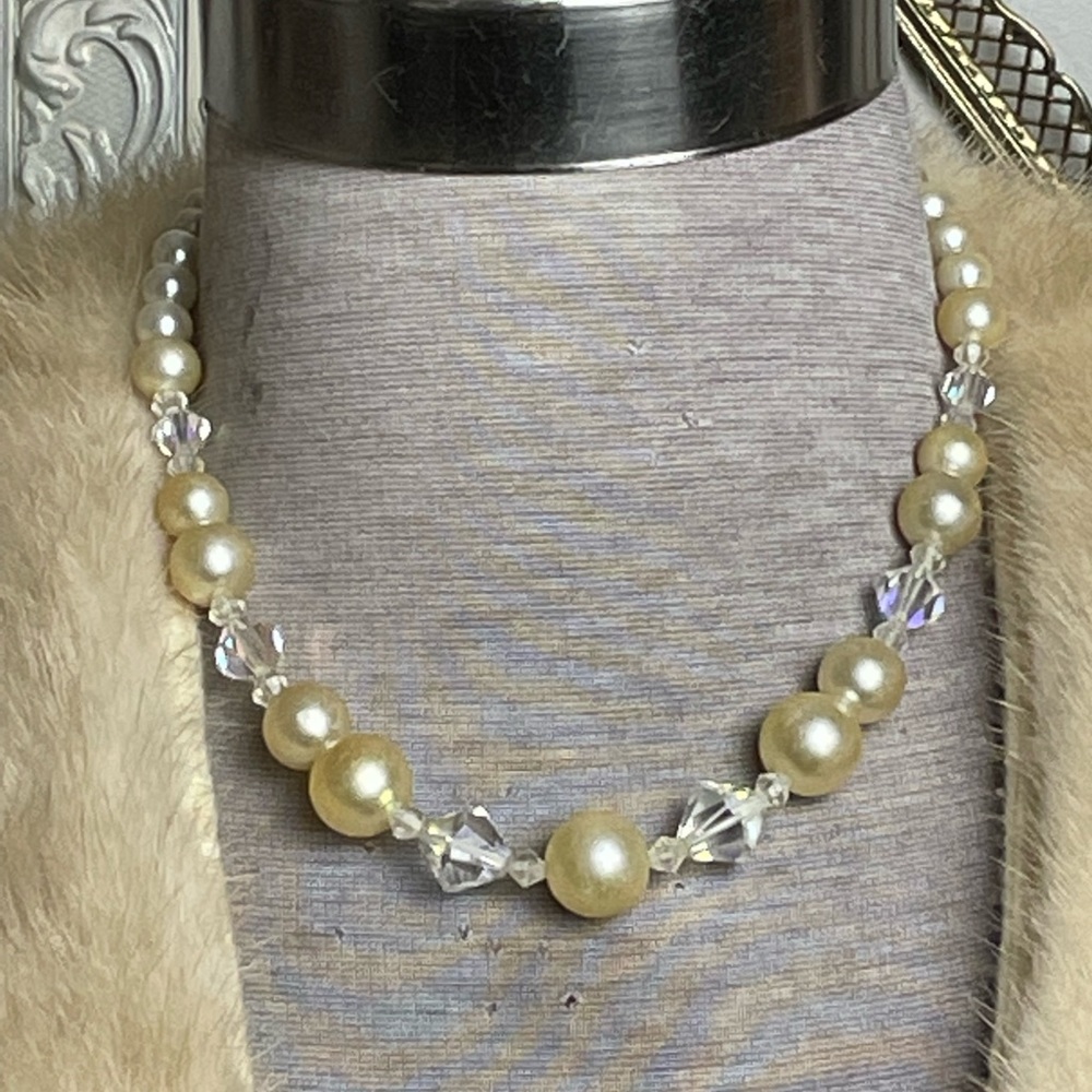 Vintage Crystal Pearl Beaded Necklace